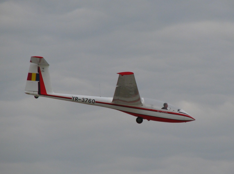 Aeroportul Oradea - Octombrie 2010 Yr-37610