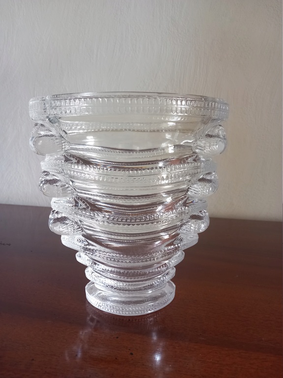 vase Saint-Marc de Lalique en verre pressé moulé - modèle crée en 1939 - non signé 20240720