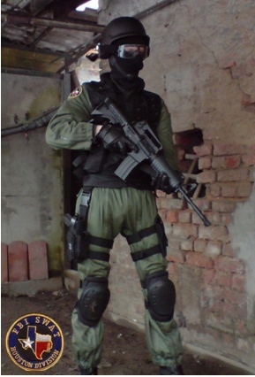 Tenue  CQB - Page 2 Usa_ho10