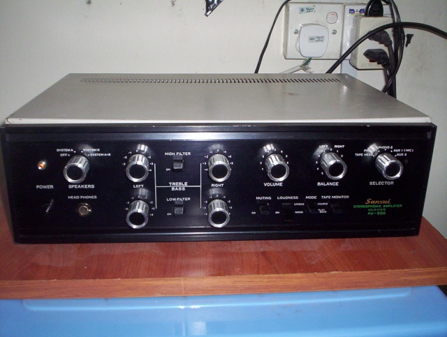 Sansui AU555 Integrated Amp (Used)SOLD 000_0313