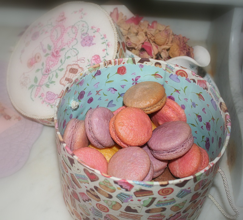 BOITE A MACARONS "MARIE-ANTOINETTE"  Mariag13