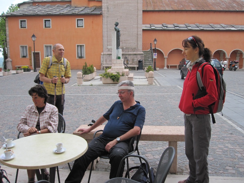 ESCURSIONE DEL 1/05/2011 Da Bellori ad Erbezzo con visita alla cima del Majocon Giro_d68