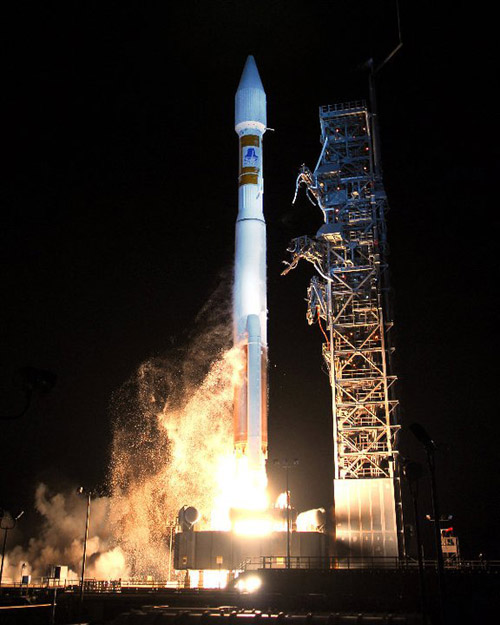 Atlas V NROL-34 le lancement le 14-04-2011 Atl5_l12