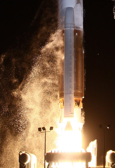 Atlas V NROL-34 le lancement le 14-04-2011 Atl5_l15
