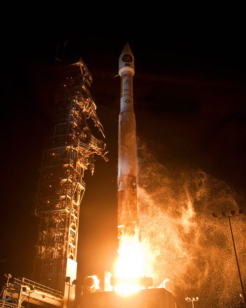 Atlas V NROL-34 le lancement le 14-04-2011 Atl5_l16