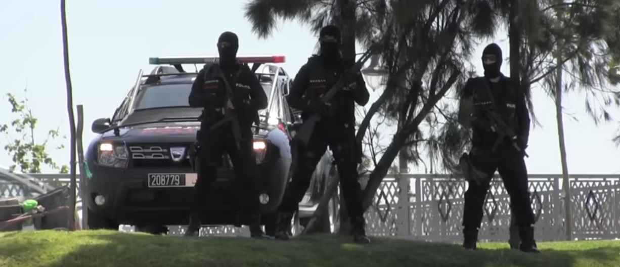 Moroccan Special Forces/Forces spéciales marocaines  :Videos et Photos : BCIJ, Gendarmerie Royale ,  - Page 16 Police10