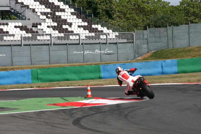 Combinaison DUCATI pour la piste - Page 2 Img_0513