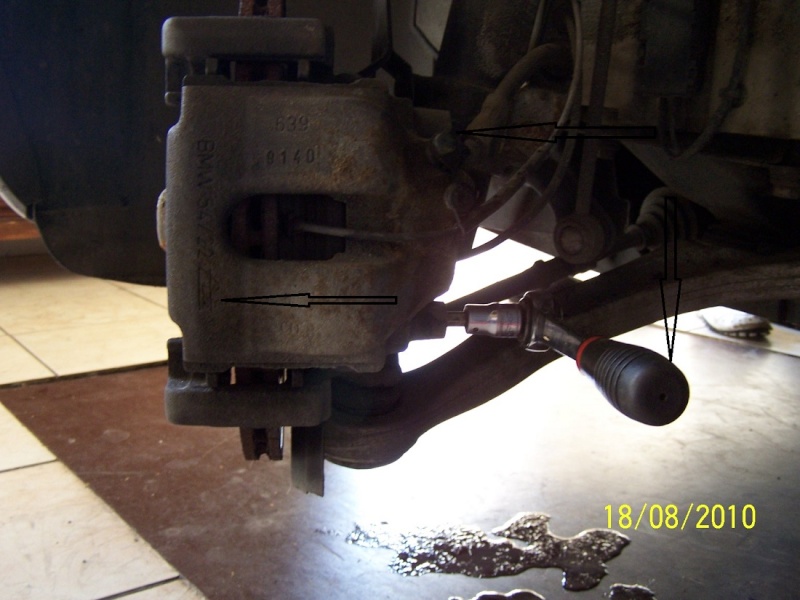 Remplacement des plaquettes de freins avant BMW série 3 E 46 100_3824