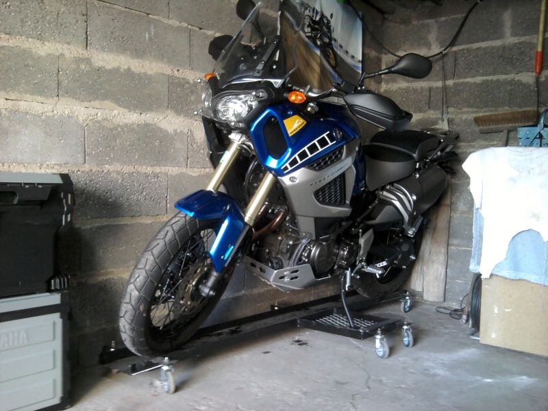 ranger sa moto dans le garage ! 02410