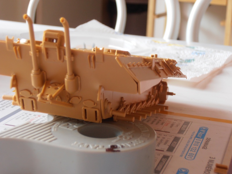 Bergepanther fin du montage et debut de la peinture P5070017