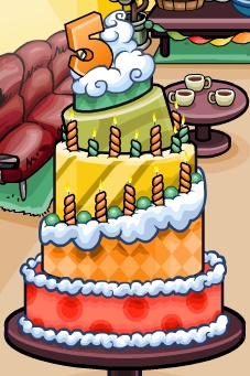 Club Penguin Turns 5!!  Cake_b12
