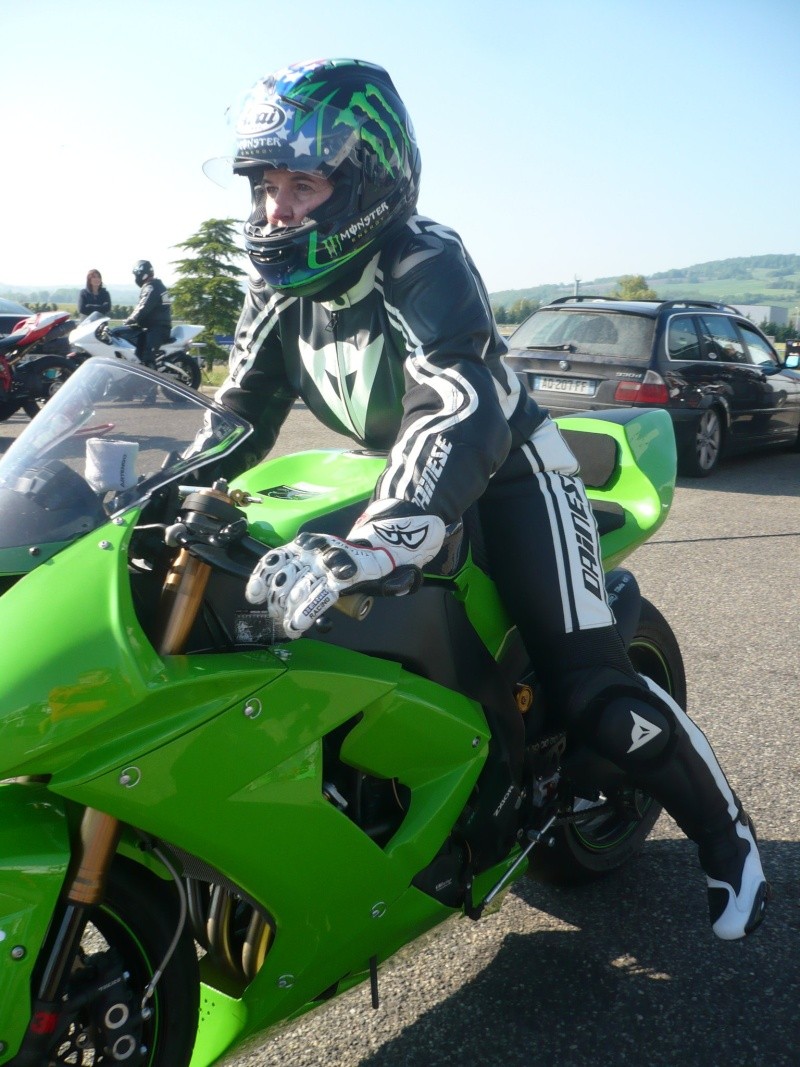 Les filles et la moto... 20138910