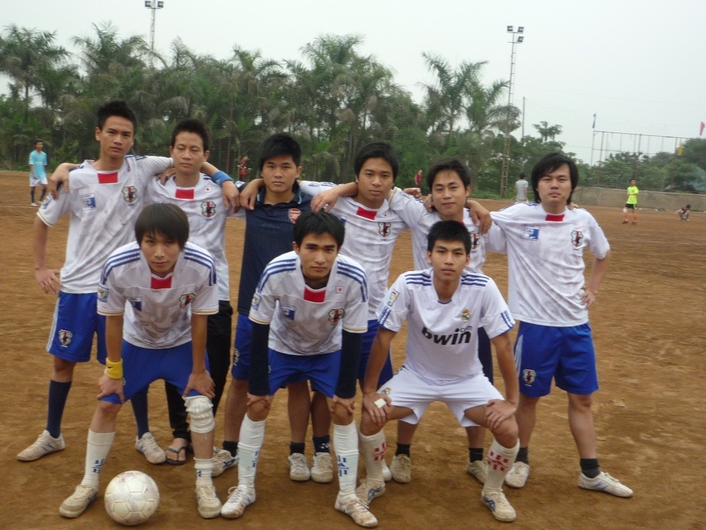 Lịch thi đấu trận chung kết bóng đá khoa CNTT năm 2011 P1050610