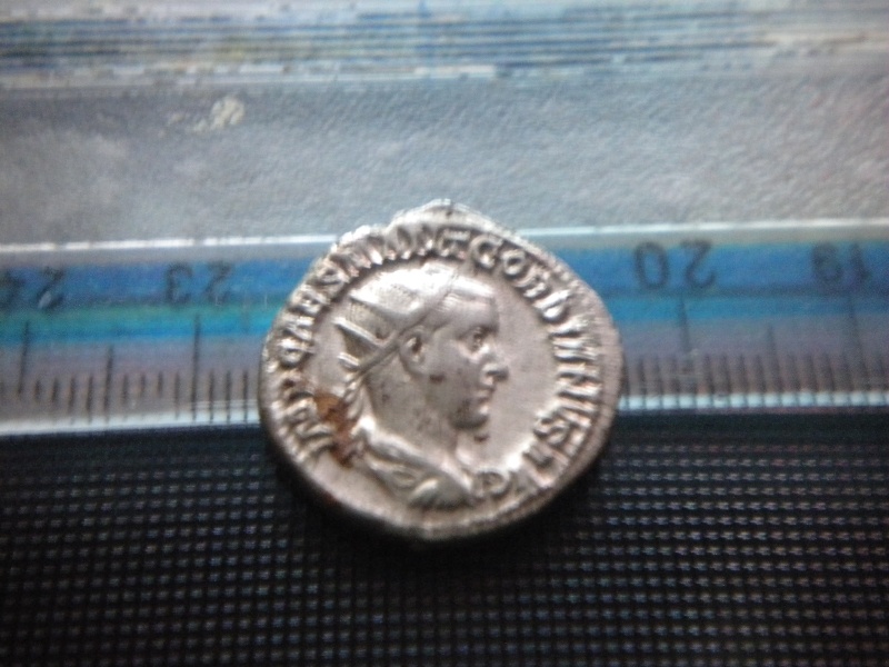 Antoninien de Gordien III (VIRTVS AVG) [WM n° 7741] Dscn4312