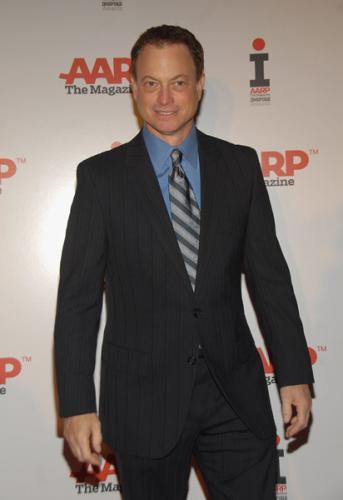 Gary Sinise - Page 3 20411410