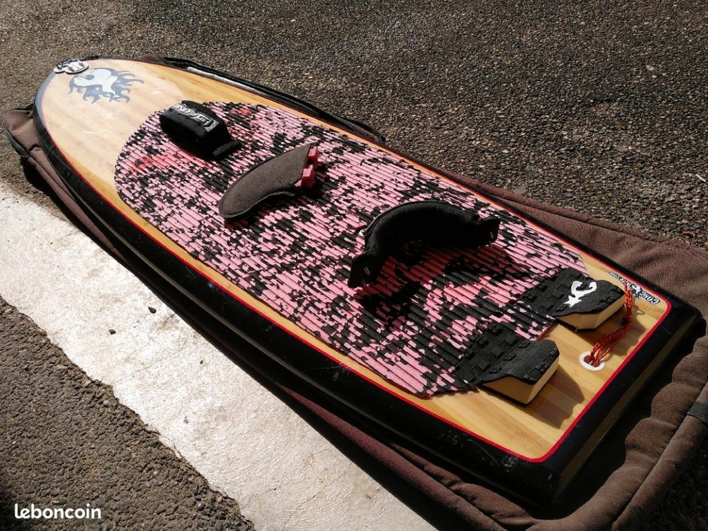 Planche surf foil panda chinois Matata - 170€ 0c098c10