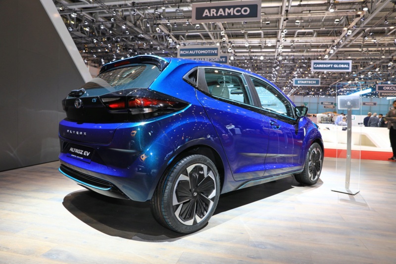 2020 - [Tata] Altroz 5f674d10