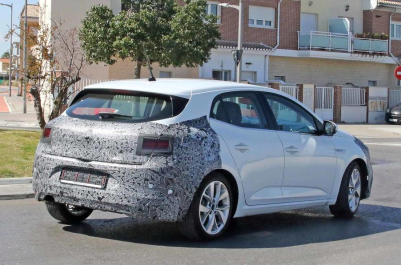 2019 - [Renault] Megane IV restylée  - Page 4 7e2c8310