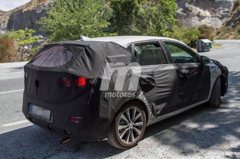 2020 - [Hyundai] I30 III 5p/SW/Fastback Facelift 815d0810