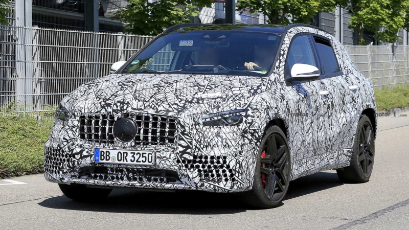 Mercedes Gla Ii Page 4