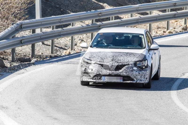 2019 - [Renault] Megane IV restylée  - Page 3 Bdbcc710