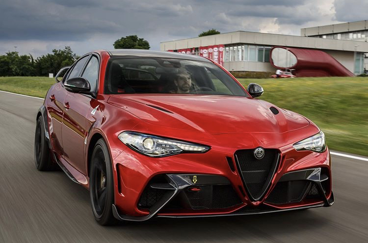 2015 - [Alfa Romeo] Giulia [Tipo 952] - Page 38 D104ff10