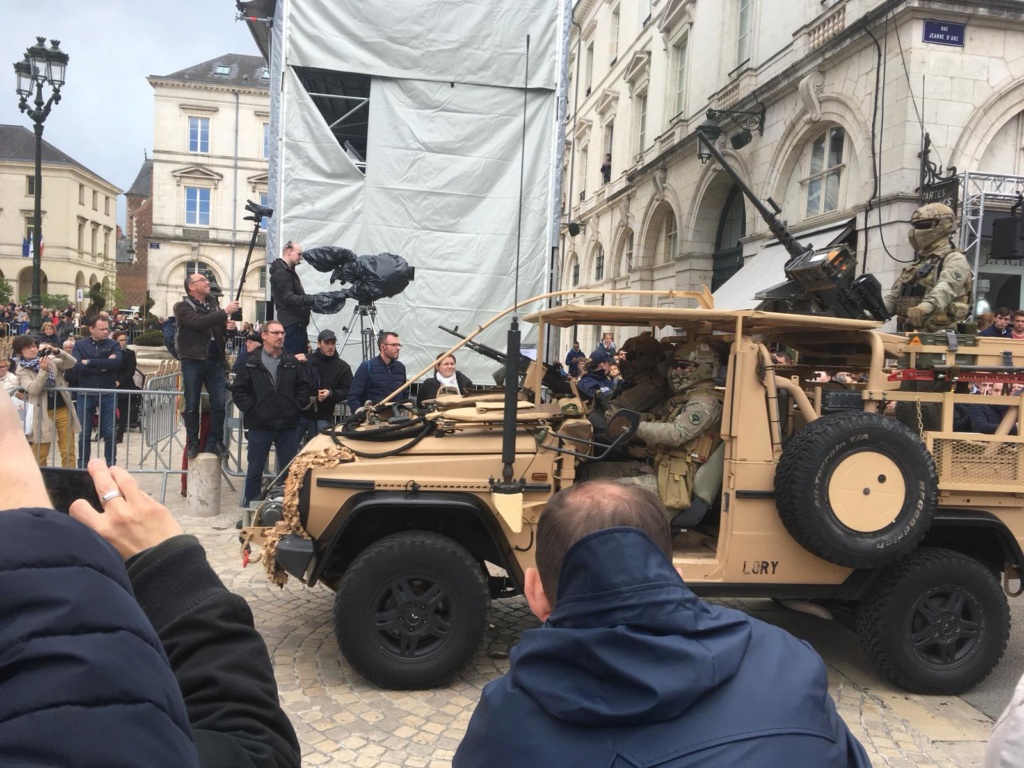 Défilé militaire 8 mai à Orléans 5cd2db11