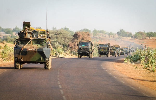 Dans la peau d'un chef d'escorte de convoi de Barkhane Batlog10