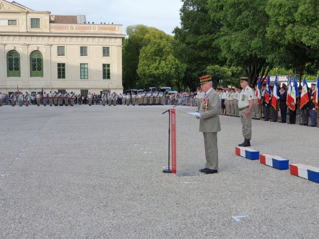 Présentation de la 6°BLB et des unités de Nîmes le 10 mai D6rgfu10