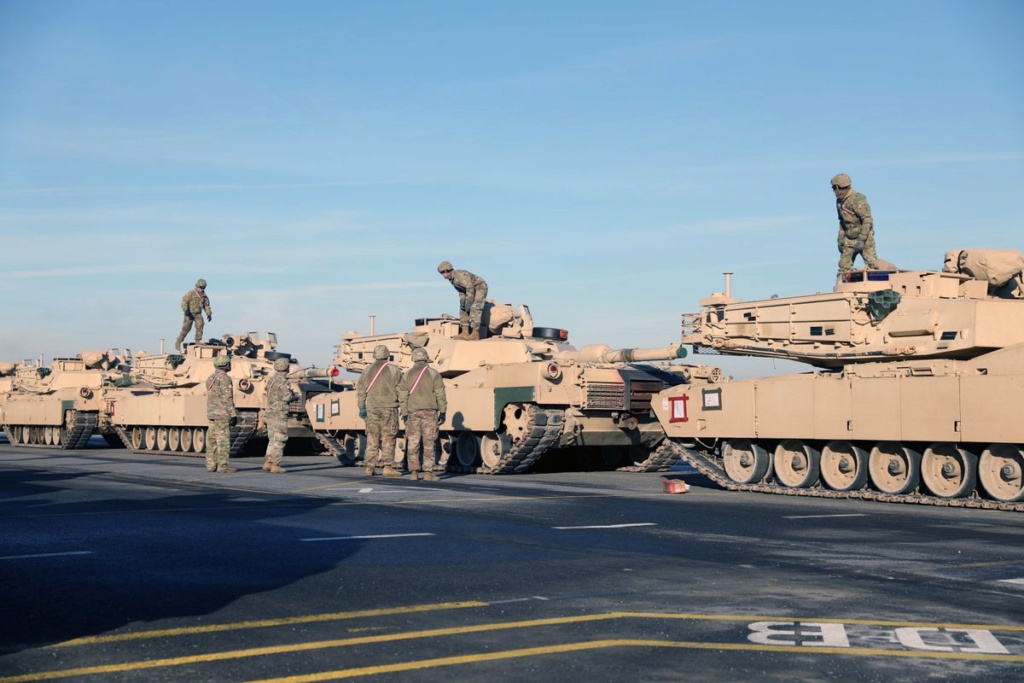 Acheminements de la 1 ArBde US pour Atlantic Resolve Dxeo_z10