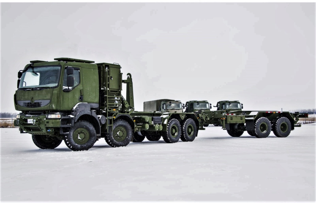 Livraison des camions Mack pour l'armée canadienne Photo-53