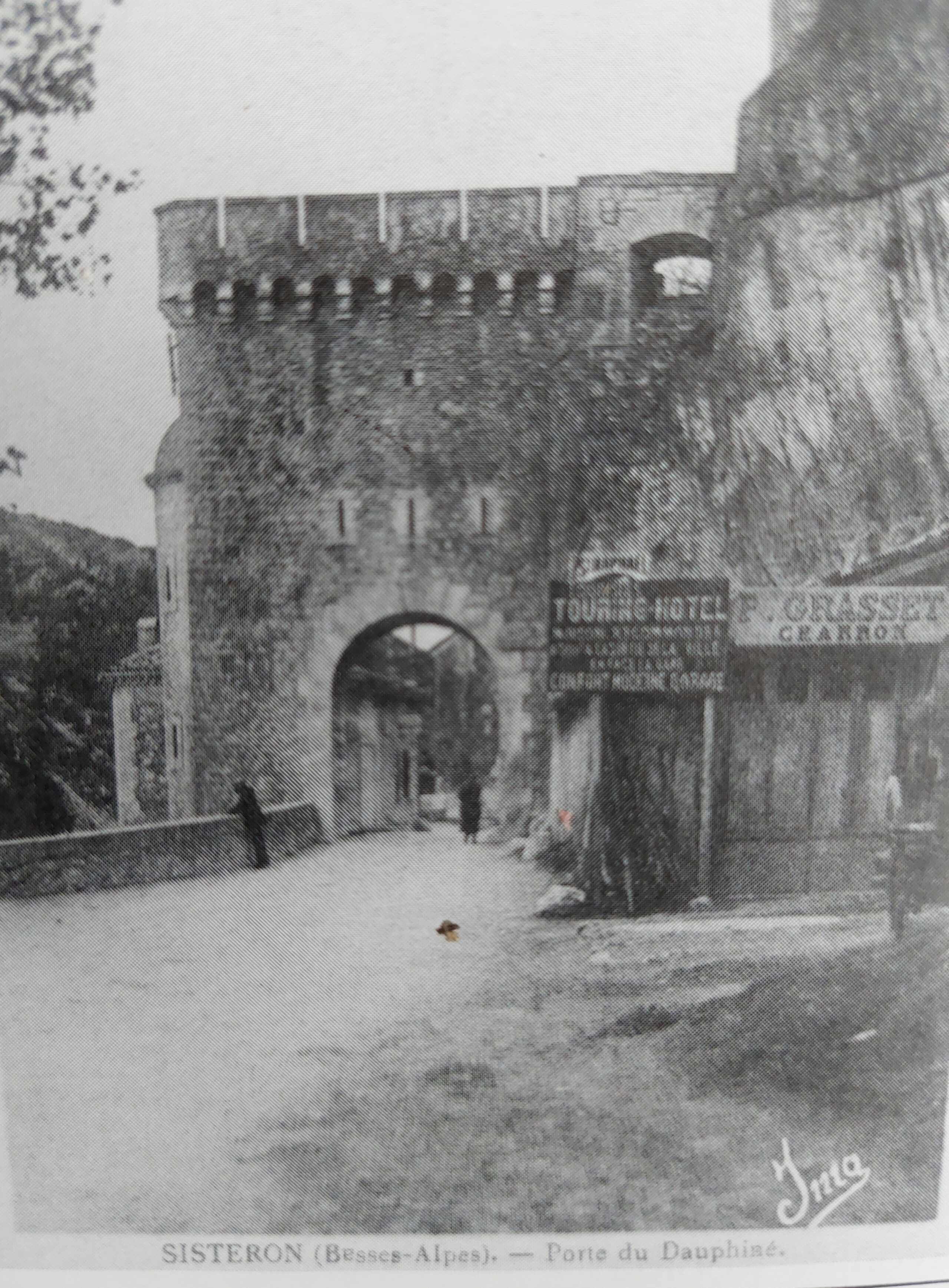 La citadelle et les remparts de Sisteron  :  visite virtuelle d'hier et d'aujourd'hui.  - Page 3 20220825
