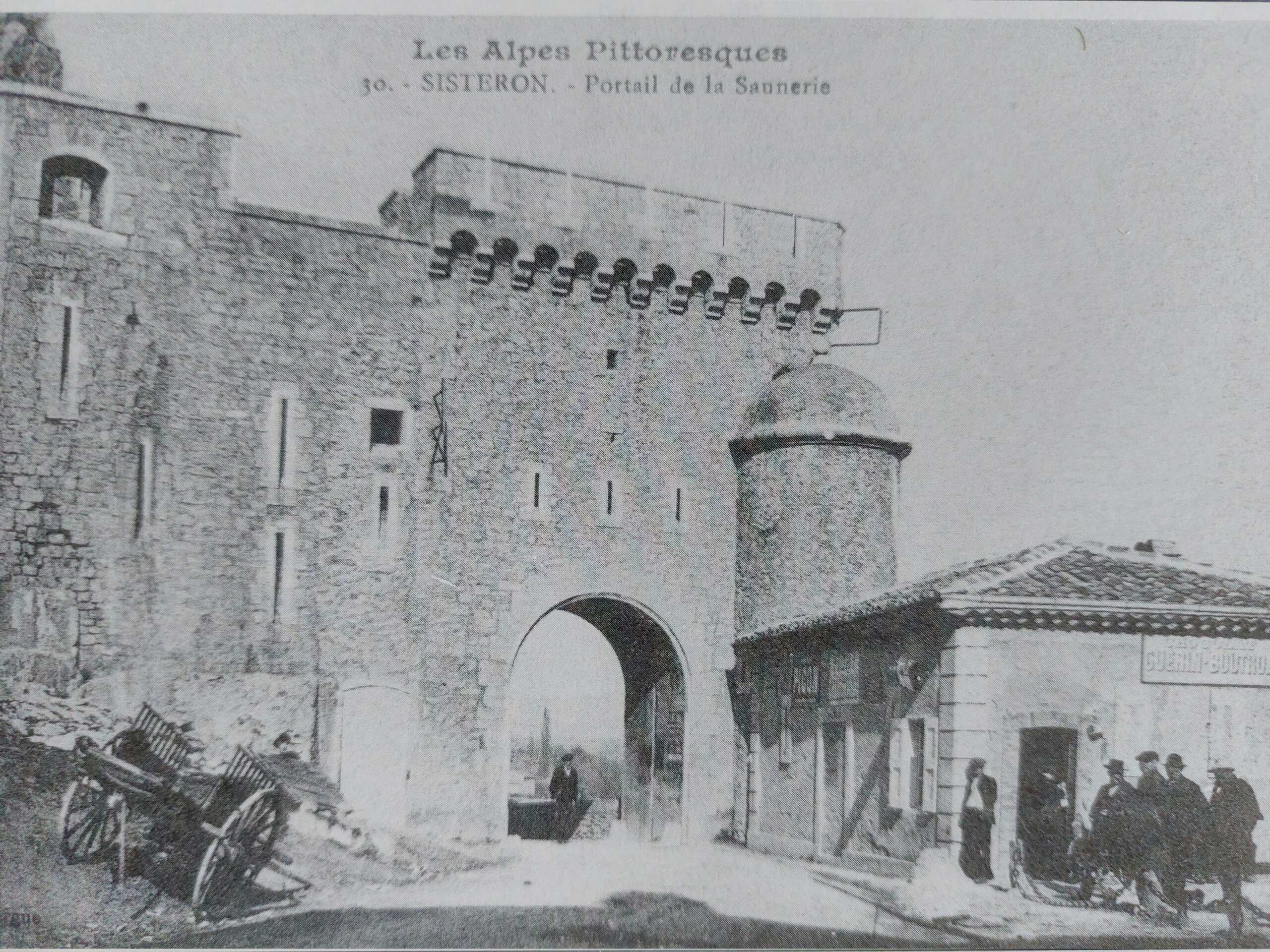 La citadelle et les remparts de Sisteron  :  visite virtuelle d'hier et d'aujourd'hui.  - Page 3 20220829