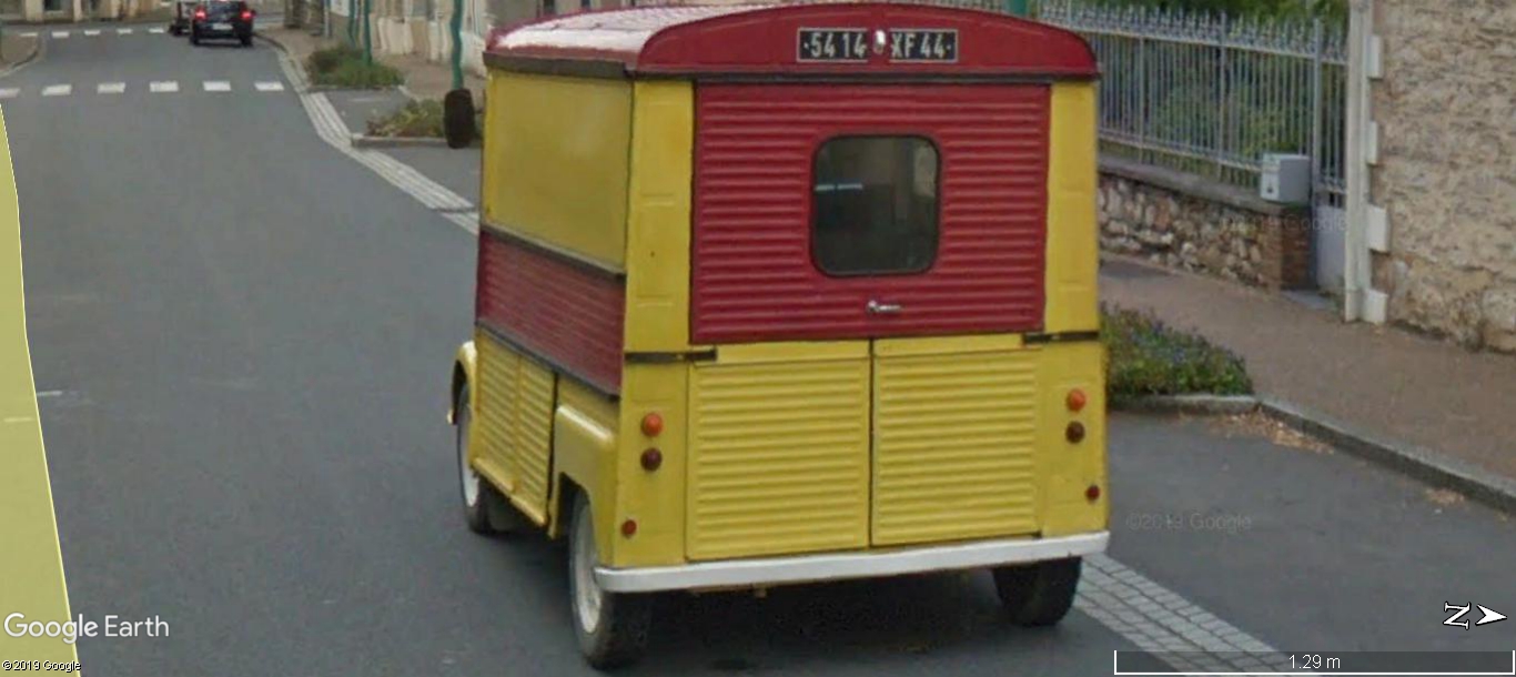 STREET VIEW: RETRO - le Citroen HY, le TUB d'après guerre. A1271