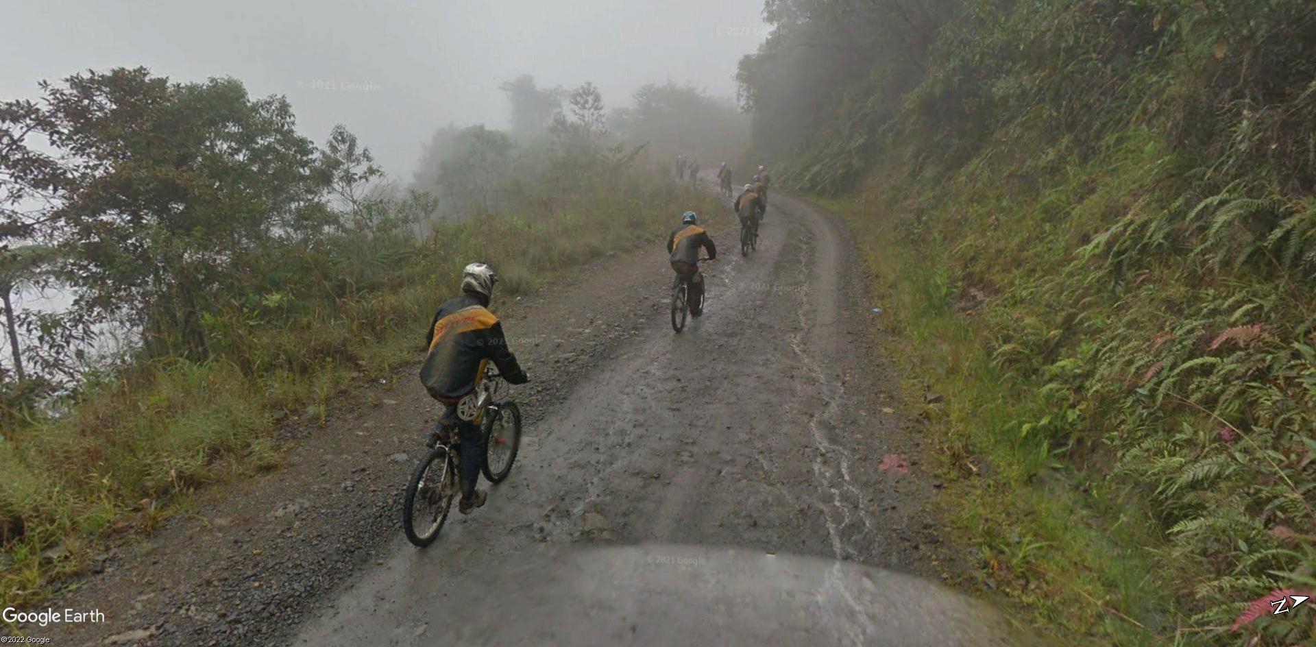 Balade  à vélo en Bolivie. La route de la mort. A2749
