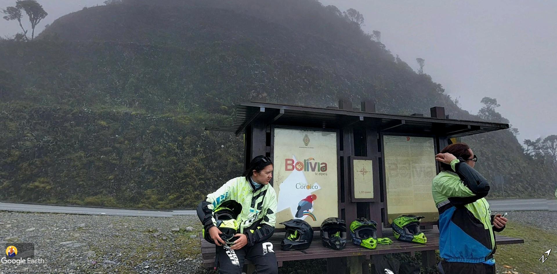 Balade  à vélo en Bolivie. La route de la mort. A2756