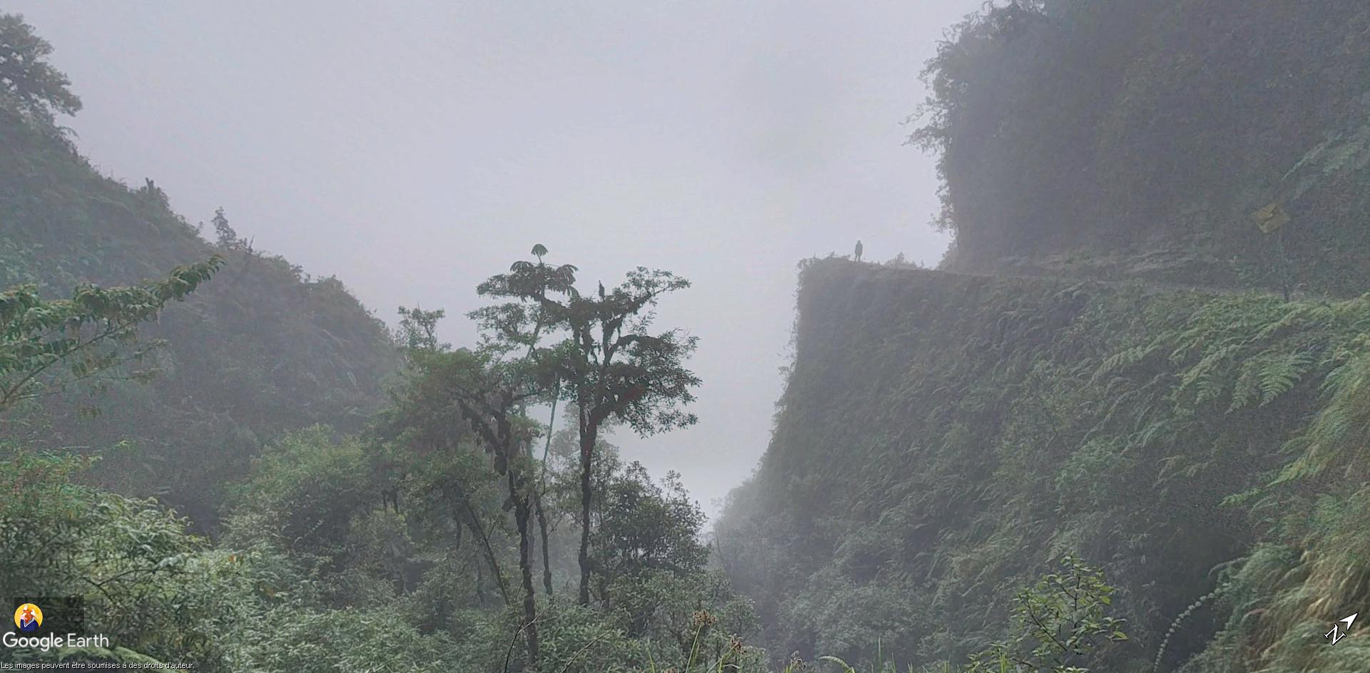 Balade  à vélo en Bolivie. La route de la mort. A2798