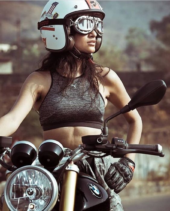 Babes & Bikes - Page 14 79f91910