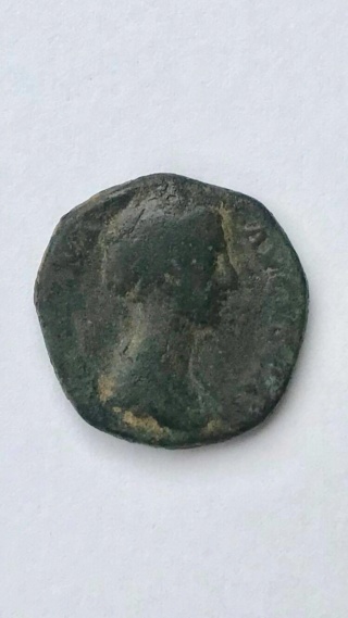 Identification monnaie romaine (Faustine Jeune?) 41772010
