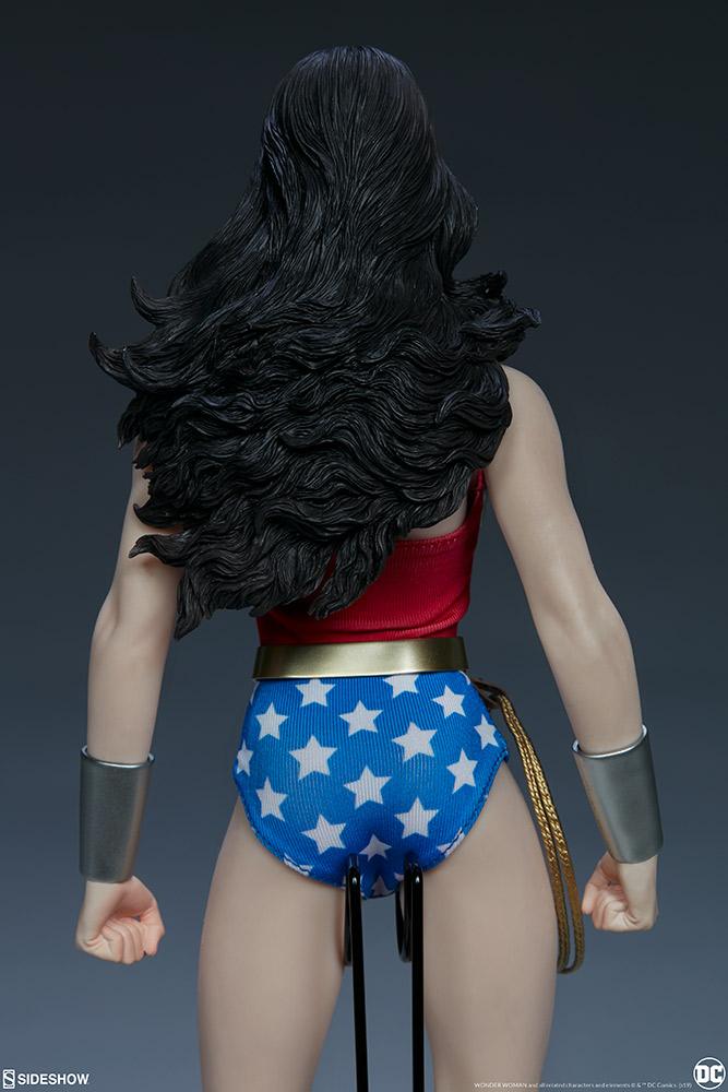 Sideshow Wonder Woman - NEW PRODUCT: Sideshow: 1/6 Classic Comic Style - Wonder Woman/ Wonder Woman (#100189) 08250310