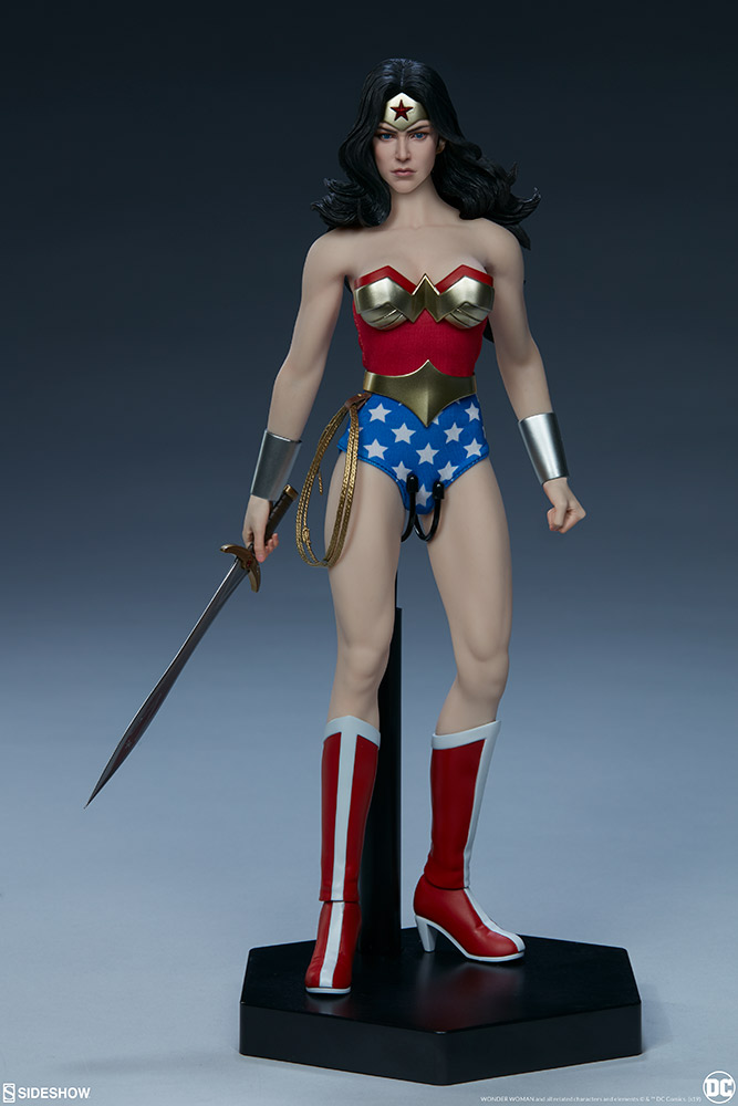 Sideshow - NEW PRODUCT: Sideshow: 1/6 Classic Comic Style - Wonder Woman/ Wonder Woman (#100189) 08251710