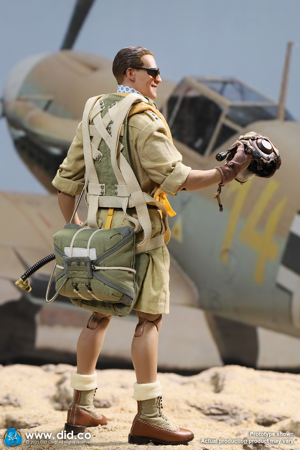 historical - NEW PRODUCT: D80154 WWII German Luftwaffe Flying Ace “Star Of Africa” – Hans-Joachim Marseille & E60060  Diorama Of “Star Of Africa” 10405