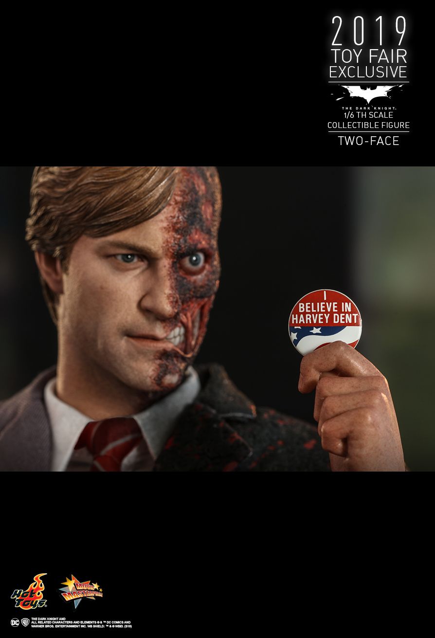 Batman - NEW PRODUCT: HOT TOYS: THE DARK KNIGHT TWO FACE 1/6TH SCALE COLLECTIBLE FIGURE 11174
