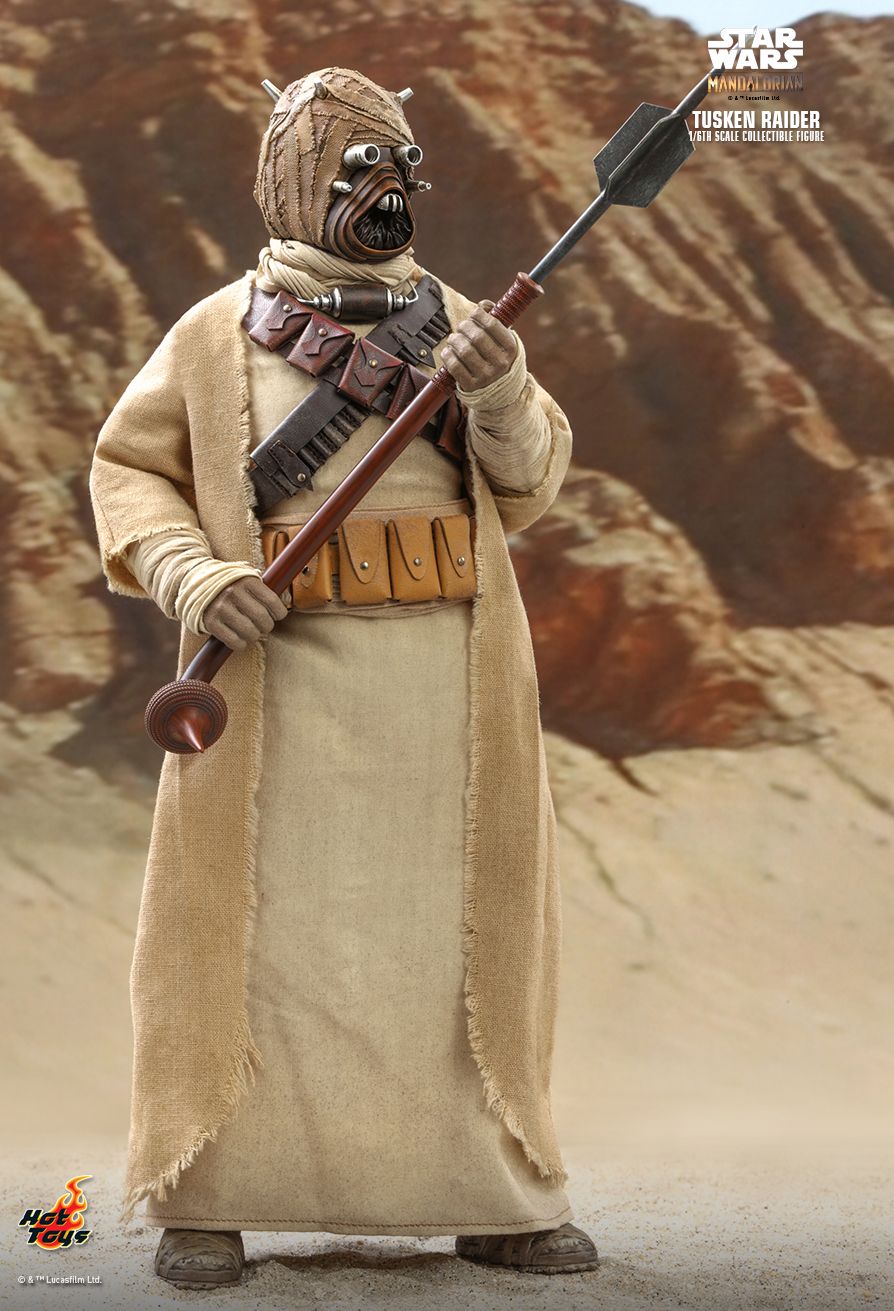 NEW PRODUCT: HOT TOYS: THE MANDALORIAN™ TUSKEN RAIDER™ 1/6TH SCALE COLLECTIBLE FIGURE 11373