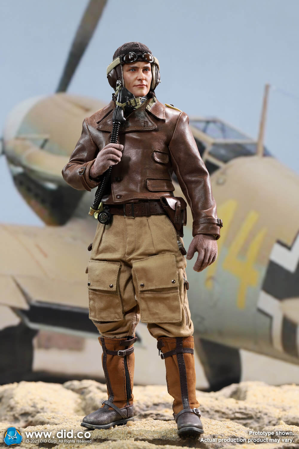 historical - NEW PRODUCT: D80154 WWII German Luftwaffe Flying Ace “Star Of Africa” – Hans-Joachim Marseille & E60060  Diorama Of “Star Of Africa” 11575