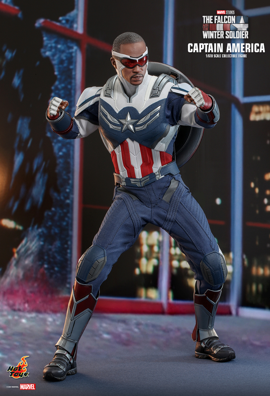 disney - NEW PRODUCT: HOT TOYS: THE FALCON AND THE WINTER SOLDIER: CAPTAIN AMERICA 1/6TH SCALE COLLECTIBLE FIGURE 17224