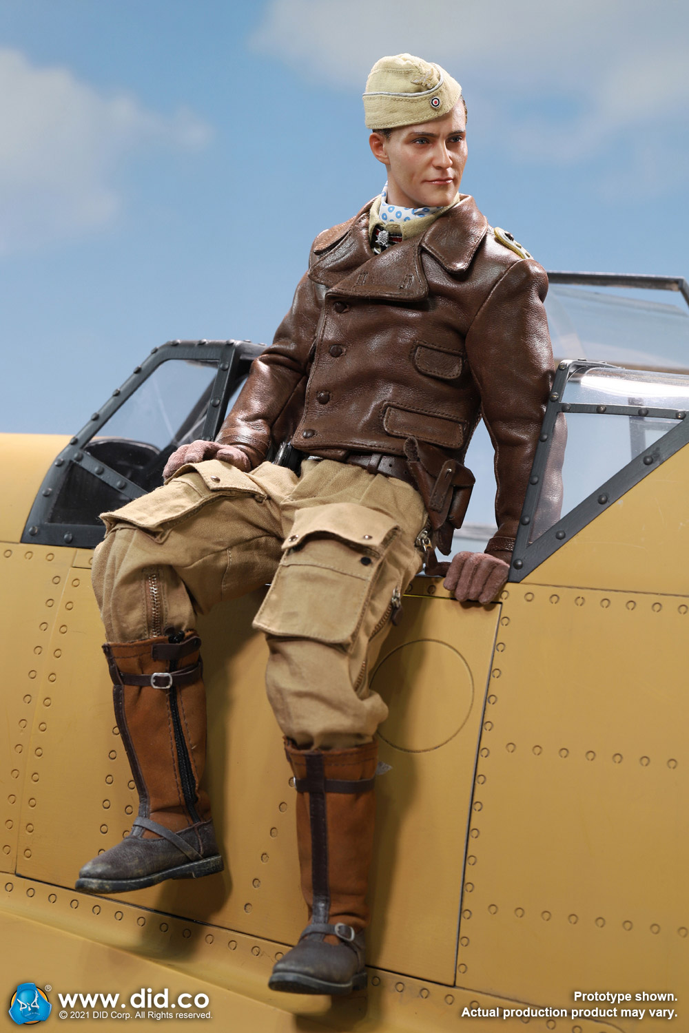 NEW PRODUCT: D80154 WWII German Luftwaffe Flying Ace “Star Of Africa” – Hans-Joachim Marseille & E60060  Diorama Of “Star Of Africa” 18243