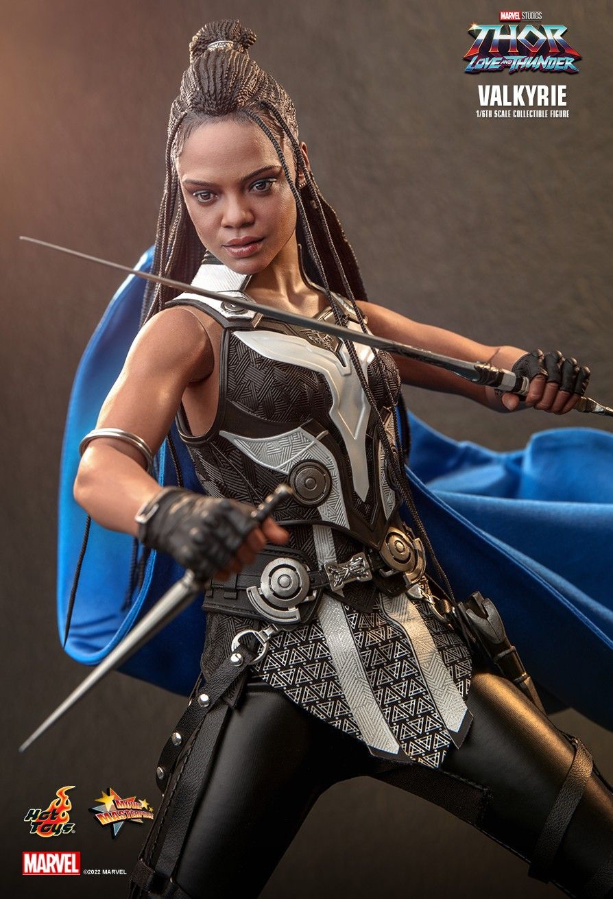 NEW PRODUCT: Hot Toys: Thor: Love And Thunder – Valkyrie 1:6 Scale Collectible Figure MMS673 2107410