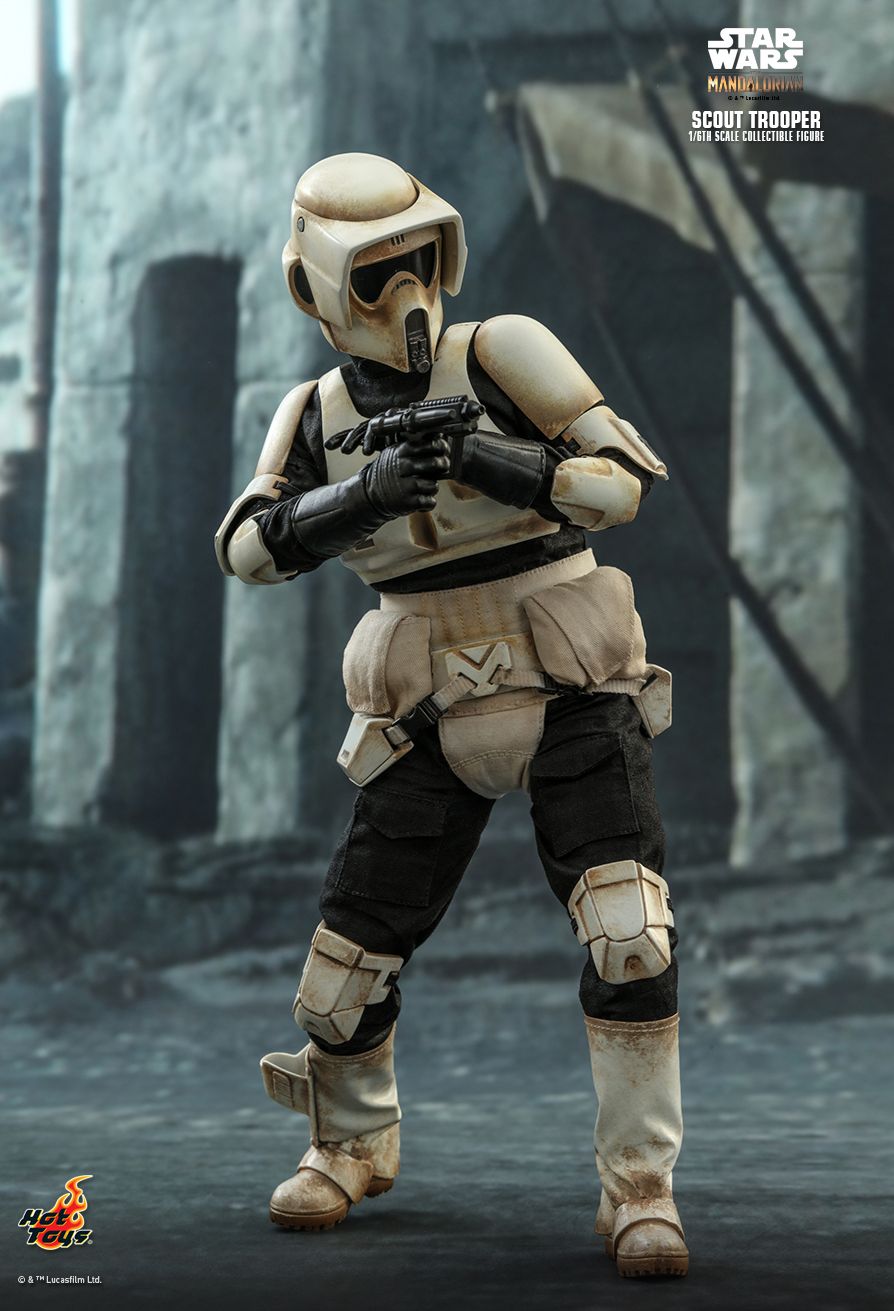 NEW PRODUCT: HOT TOYS: THE MANDALORIAN SCOUT TROOPER 1/6TH SCALE COLLECTIBLE FIGURE 2560