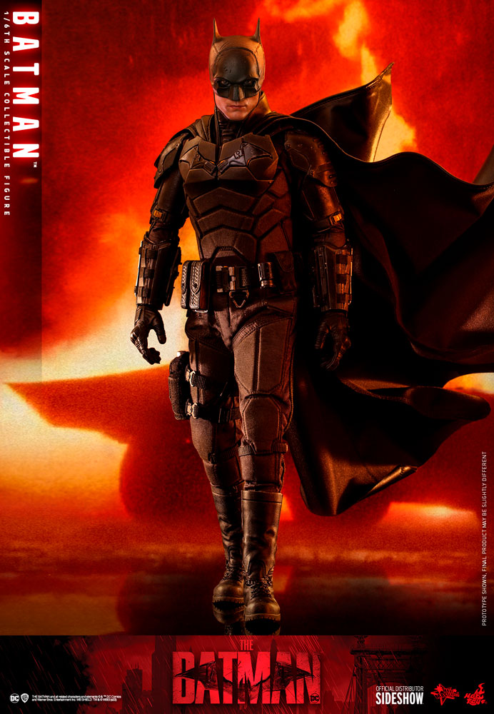 NEW PRODUCT: HOT TOYS: THE BATMAN: BATMAN 1/6TH SCALE COLLECTIBLE FIGURE (Standard & Deluxe) & Bat Signal 3668